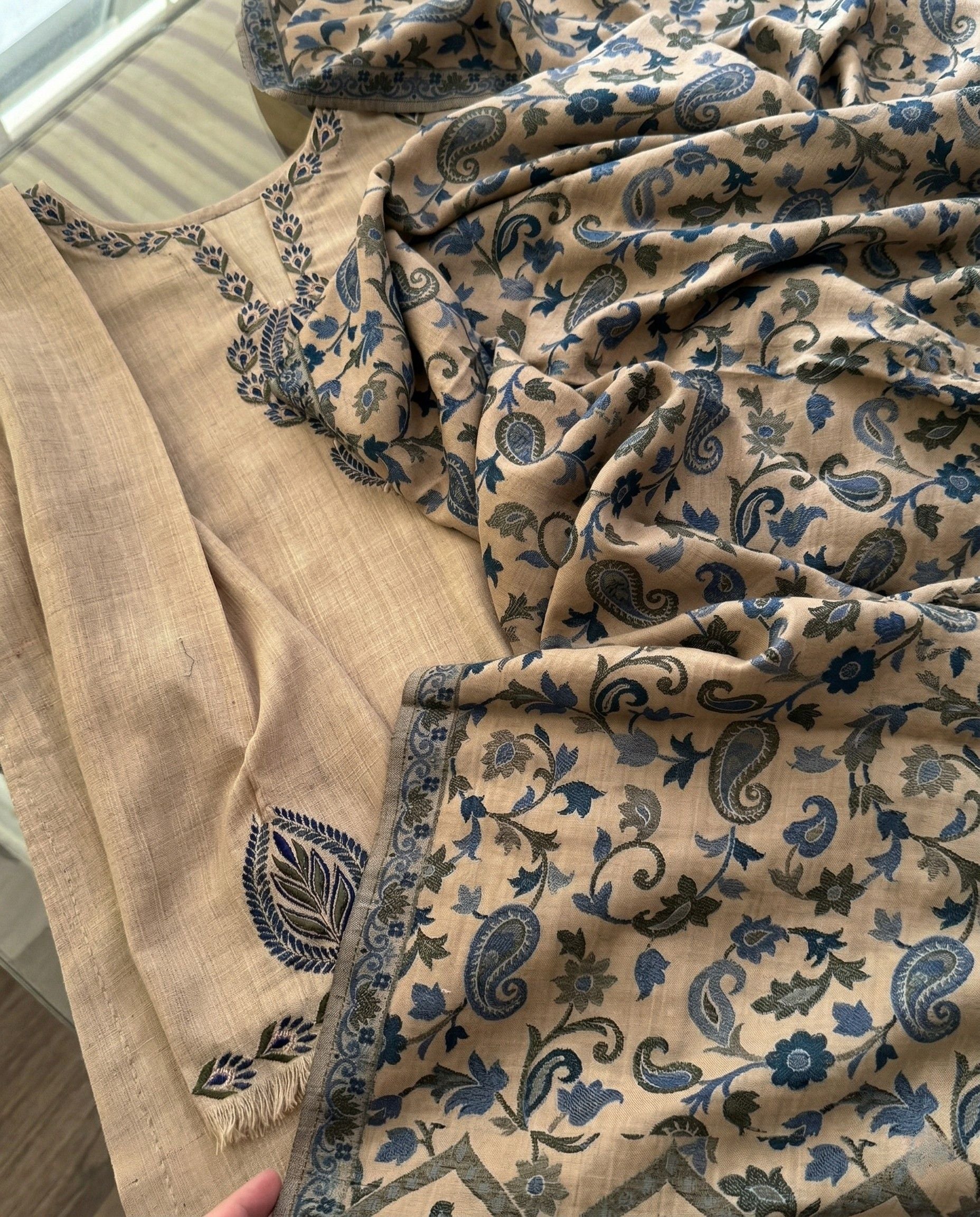 Tara - Sand Beige Floral Jamdani Suit Set For Daily Wear