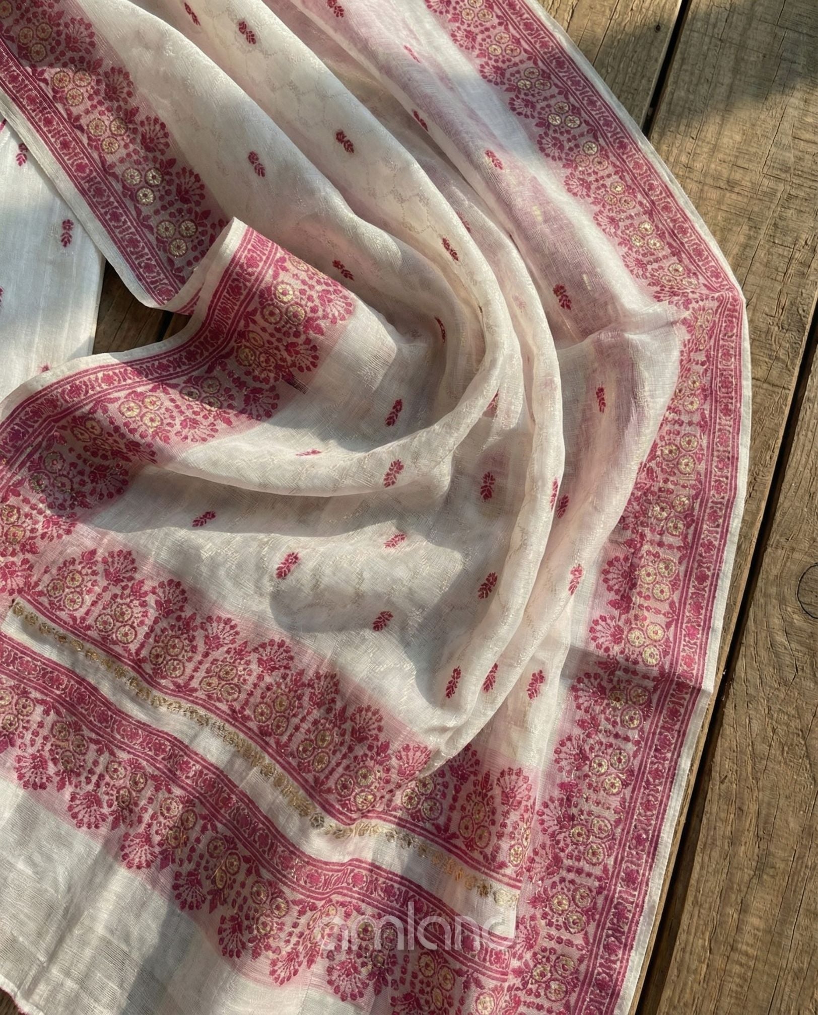 Ivory Banarasi Jacquard Zari Suit Set with Matching Dupatta