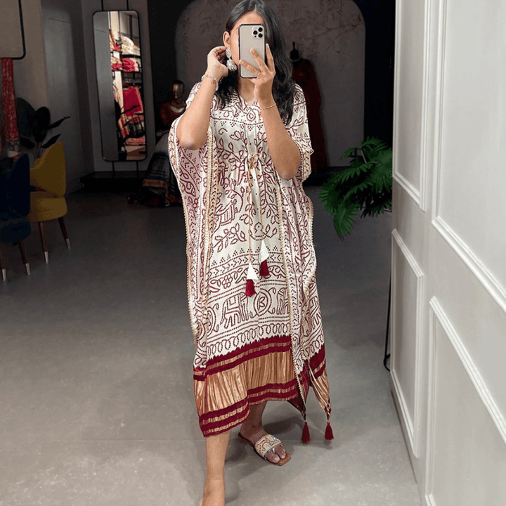 Bandhani Off-White Print
