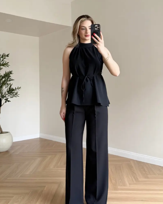 Zoya - Burgundy Halter Black Neck Wide Leg Co-Ord Set