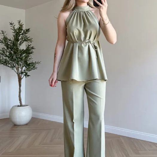 Zoya - Burgundy Halter Green Neck Wide Leg Co-Ord Set