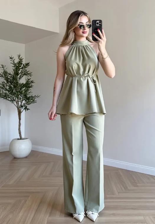 Zoya - Burgundy Halter Green Neck Wide Leg Co-Ord Set