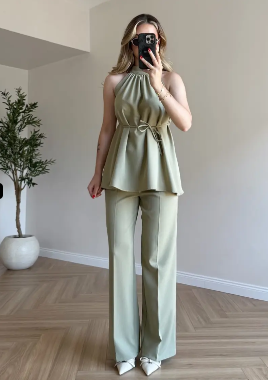 Zoya - Burgundy Halter Green Neck Wide Leg Co-Ord Set