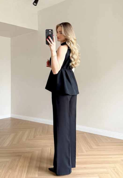 Zoya - Burgundy Halter Black Neck Wide Leg Co-Ord Set
